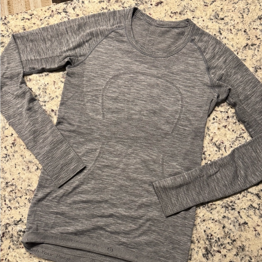 Lululemon Swiftly Tech long sleeves Heather Gray size 8
